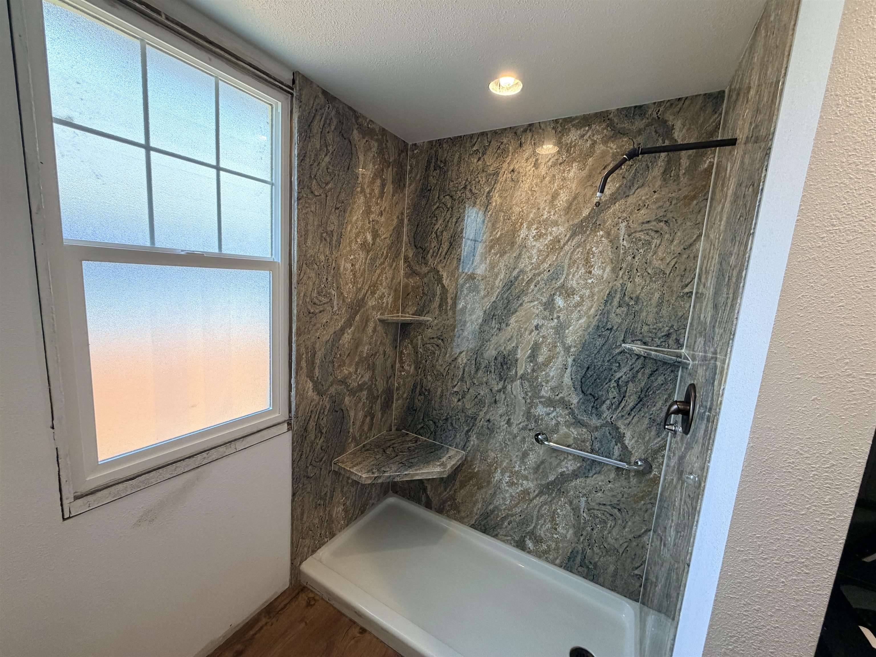 628 S ELM St, Spokane, WA 99204