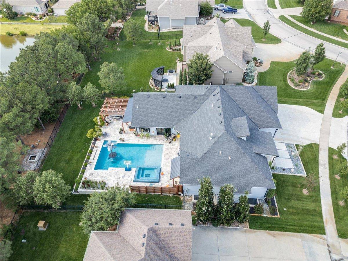4015 N Fiddlers Cove, Maize, KS 67101