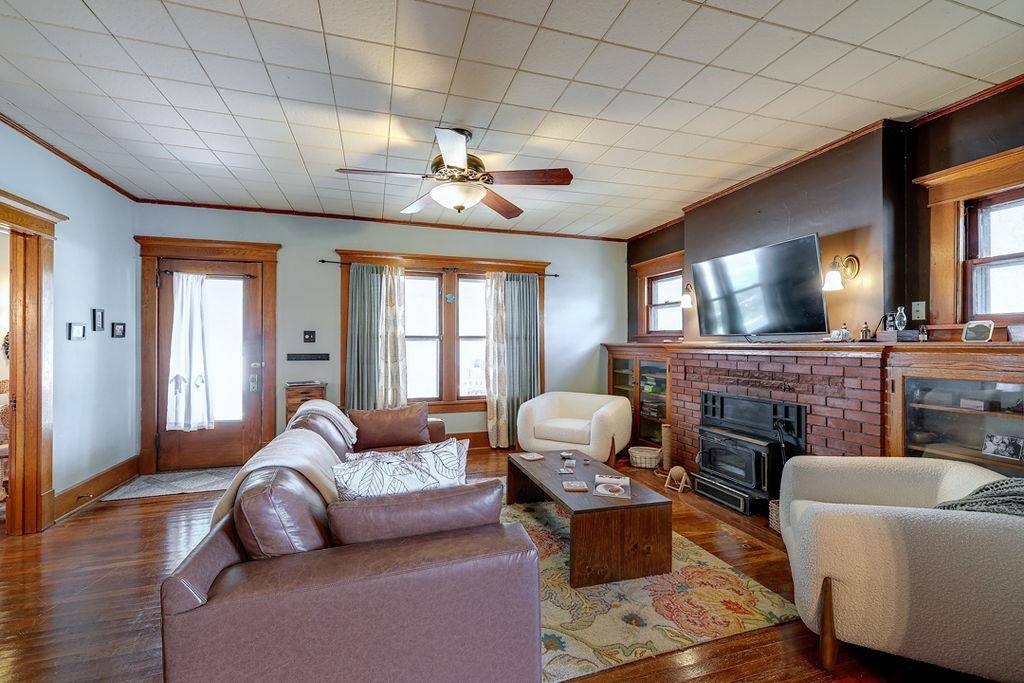 1408 E 6th, Winfield, KS 67156