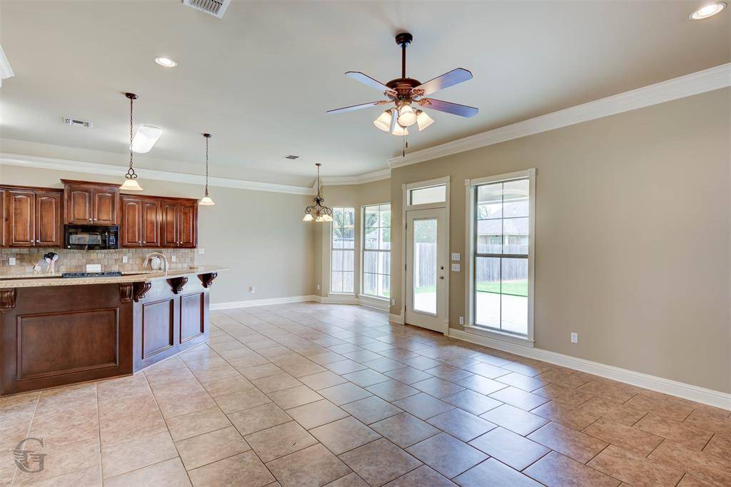 403 Half Moon Lane, Bossier City, LA 71111