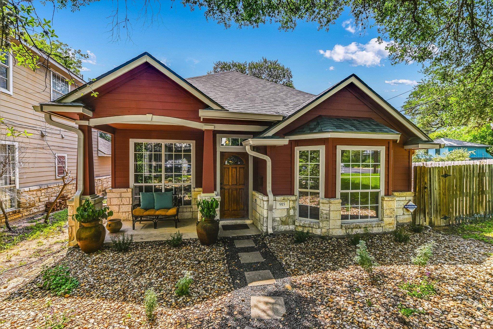 915 Garner Ave, Austin, TX 78704