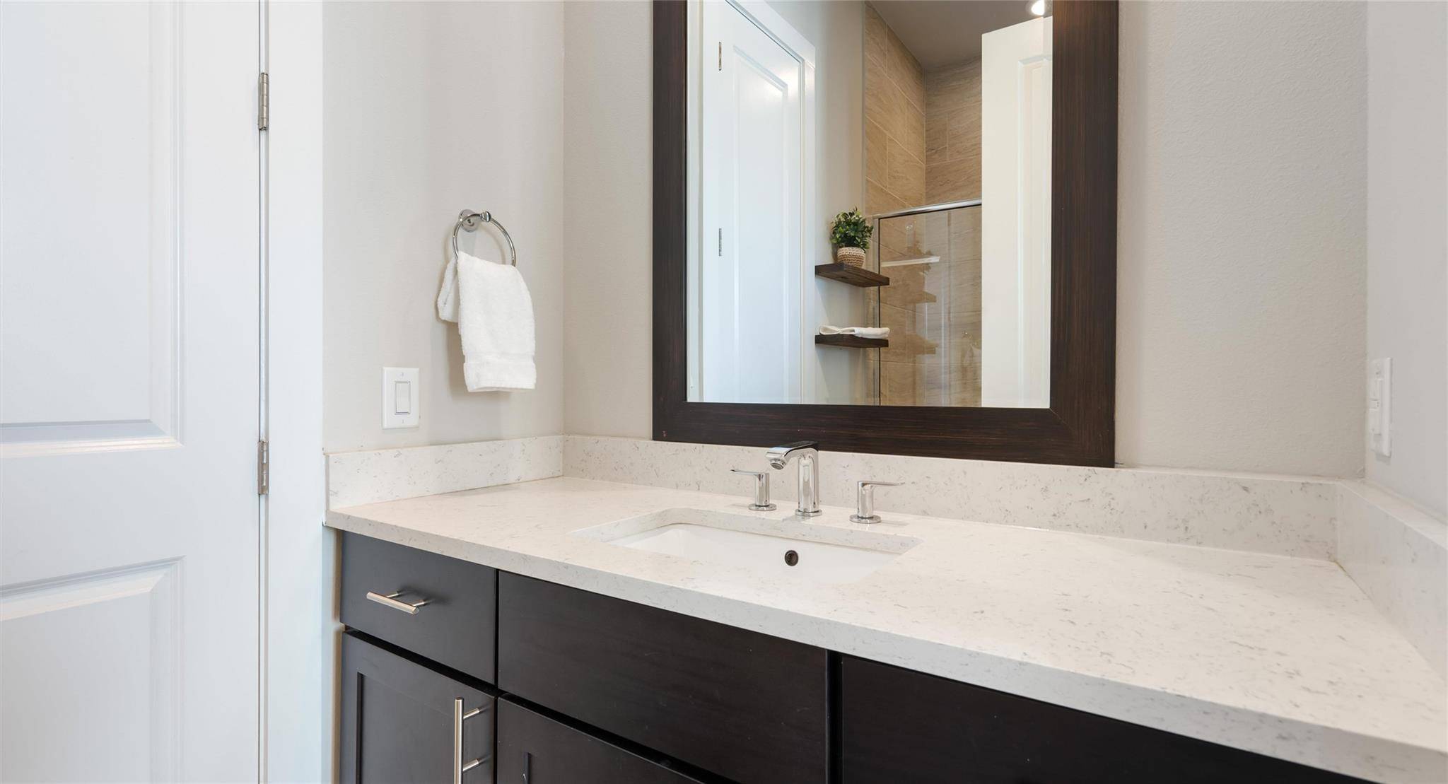 1411 Town Creek DR #4, Austin, TX 78741