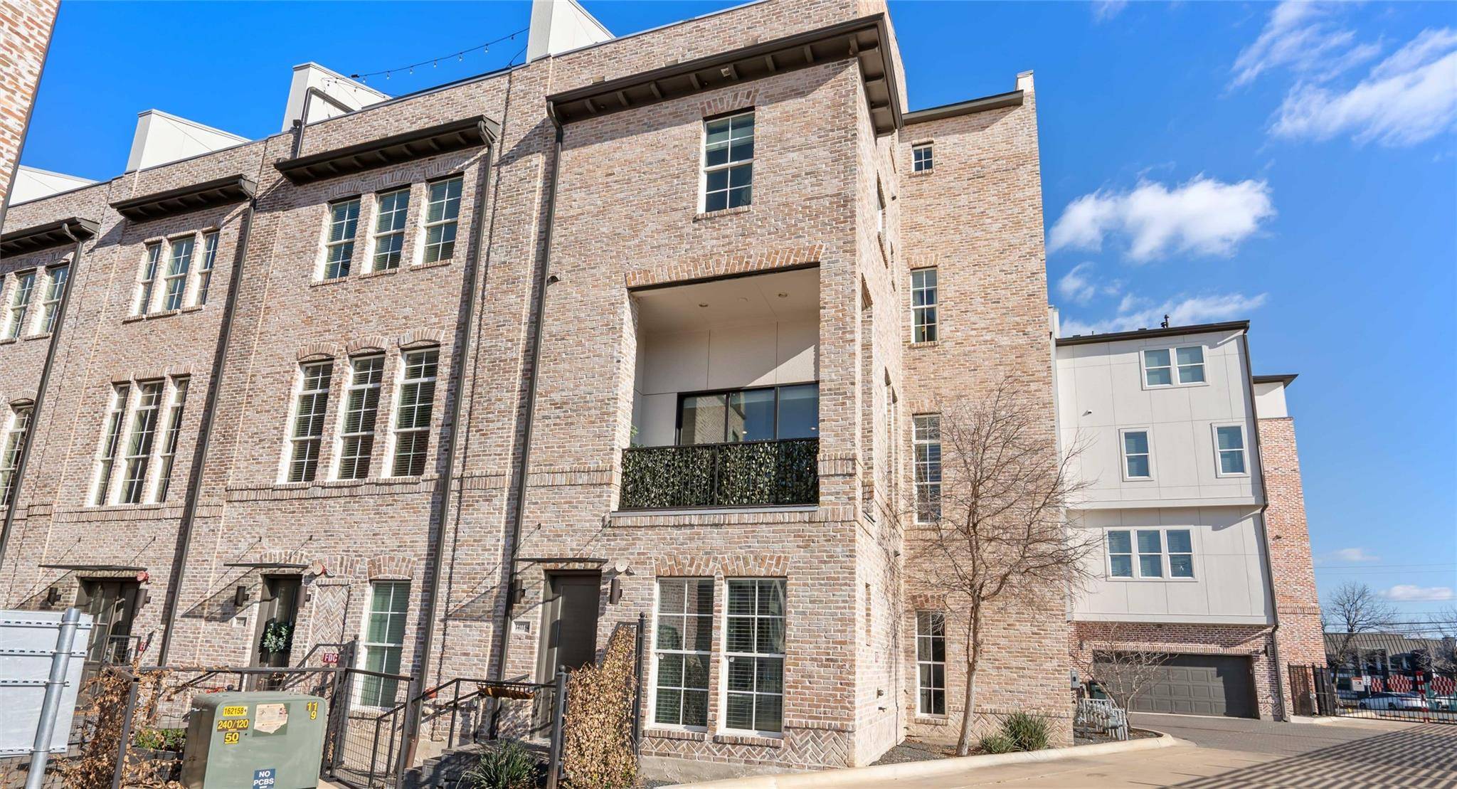 1411 Town Creek DR #4, Austin, TX 78741