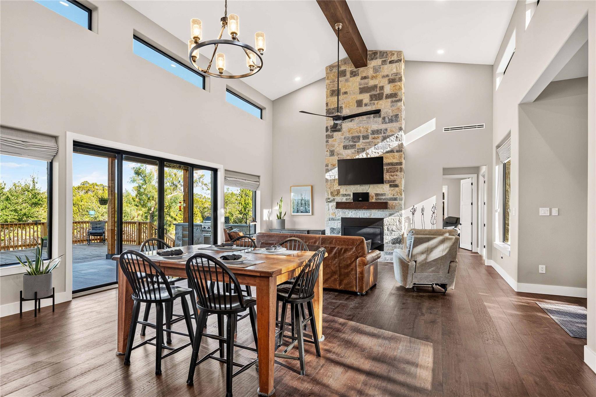 4343 Brasada LN, Marble Falls, TX 78654