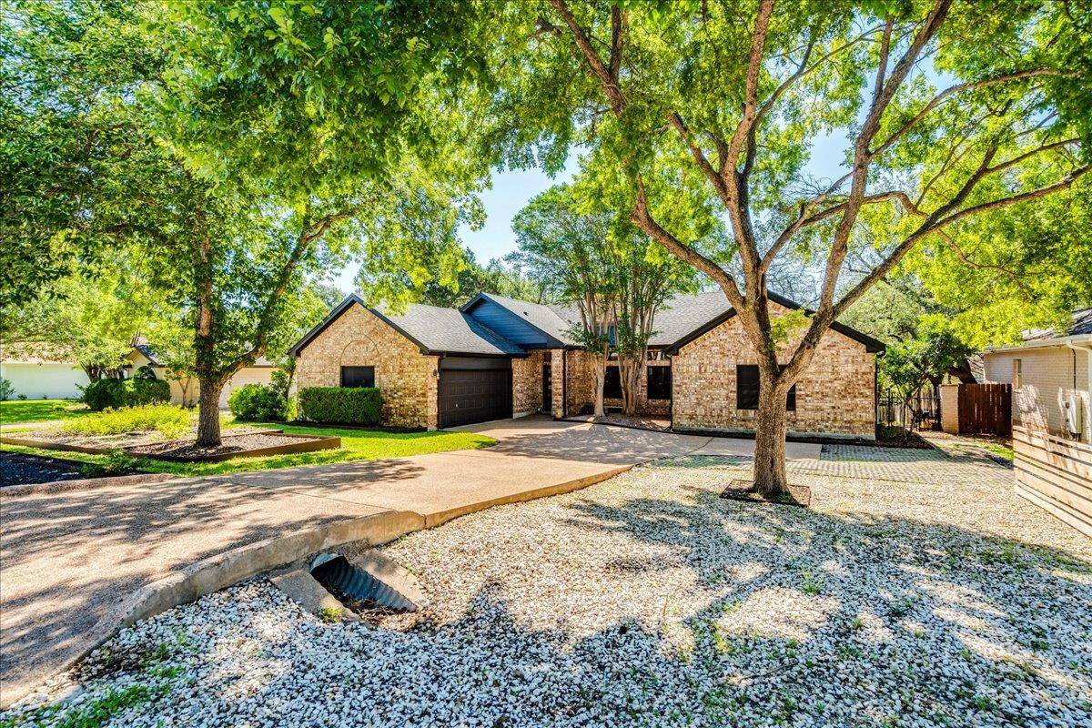 107 Copperleaf RD, Lakeway, TX 78734