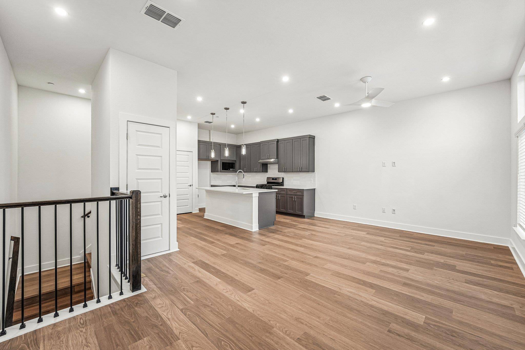 200 W 56th ST #2103, Austin, TX 78751