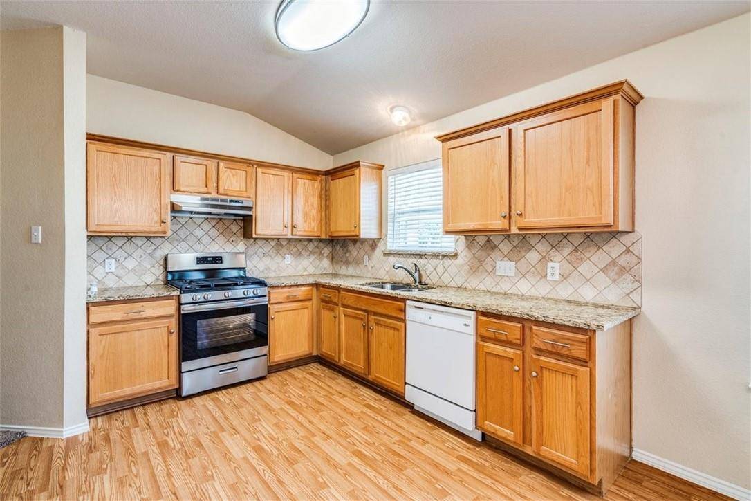 1307 Dillon Lake BND, Leander, TX 78641