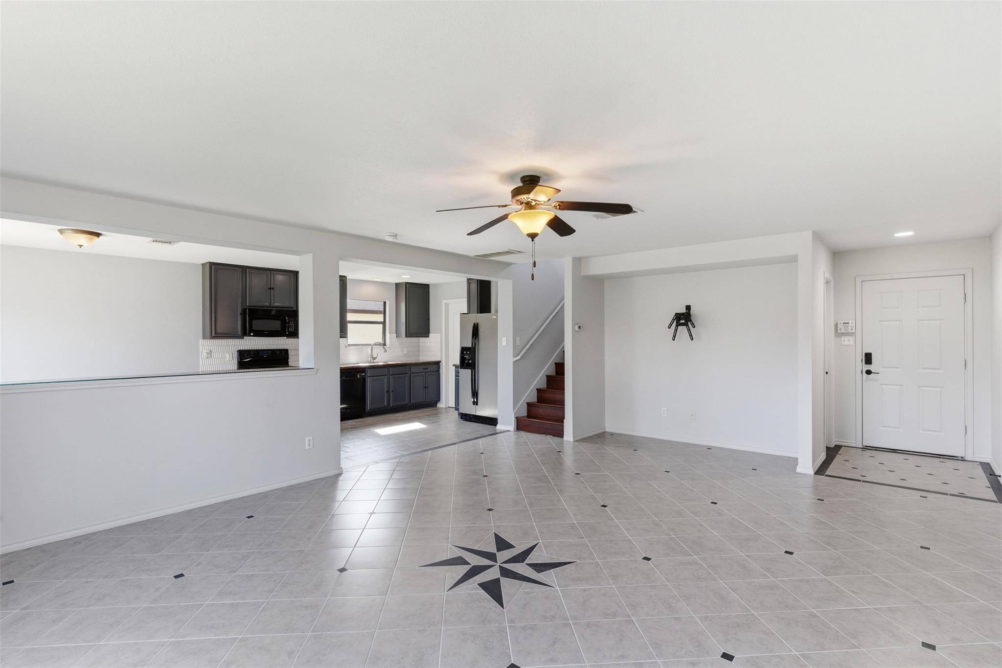 602 Yosemite TRL, Taylor, TX 76574