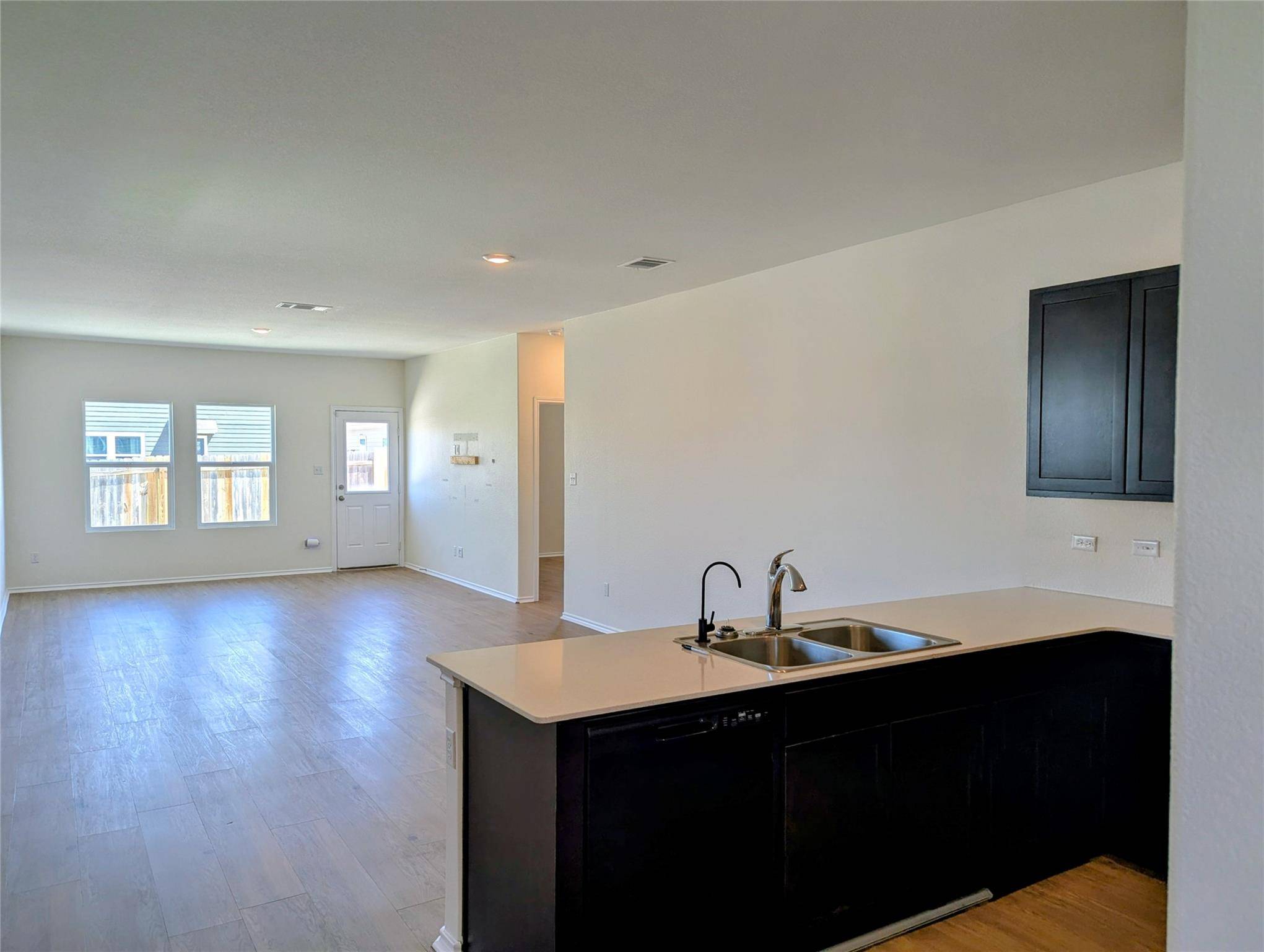 1112 Minnow LN, Bastrop, TX 78602
