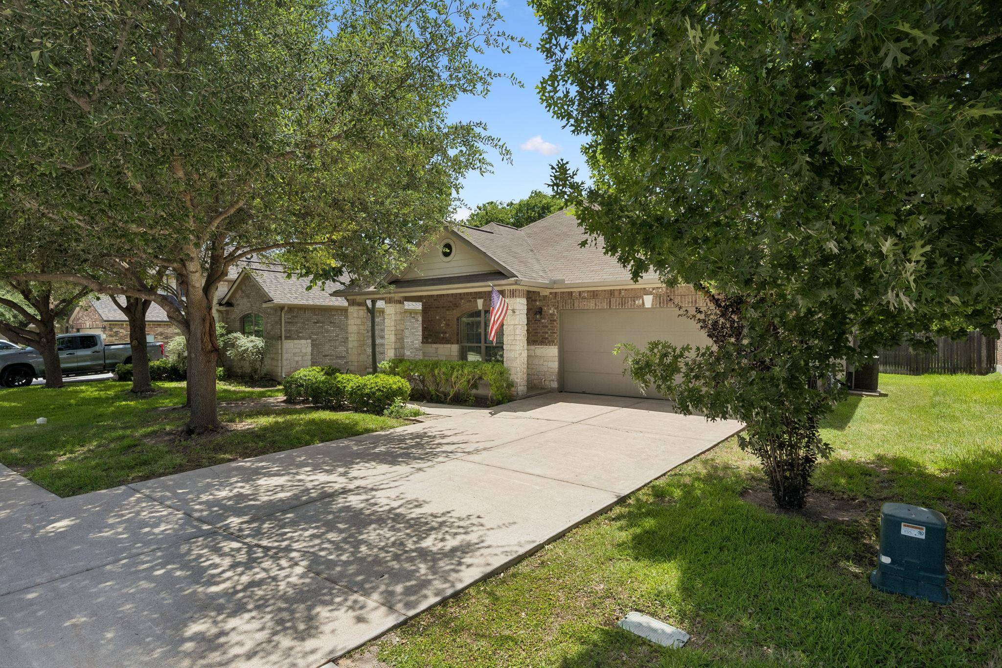 1049 Sussex WAY, Round Rock, TX 78665