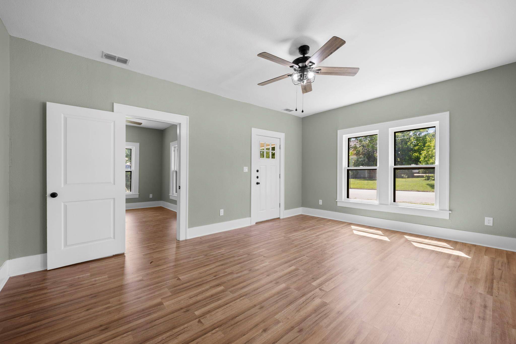 617 N Beal ST, Belton, TX 76513
