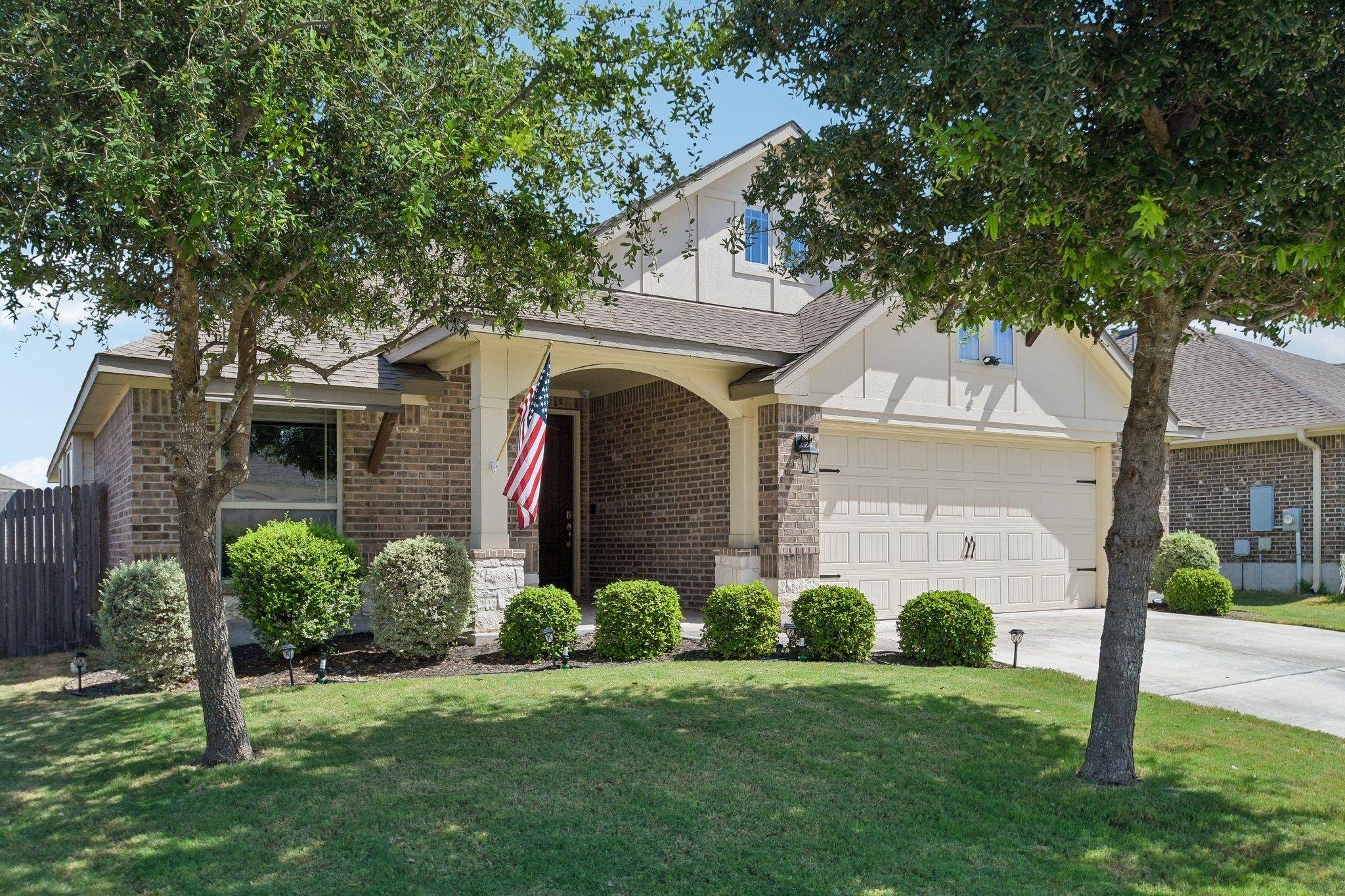 417 Kirkhill ST, Hutto, TX 78634