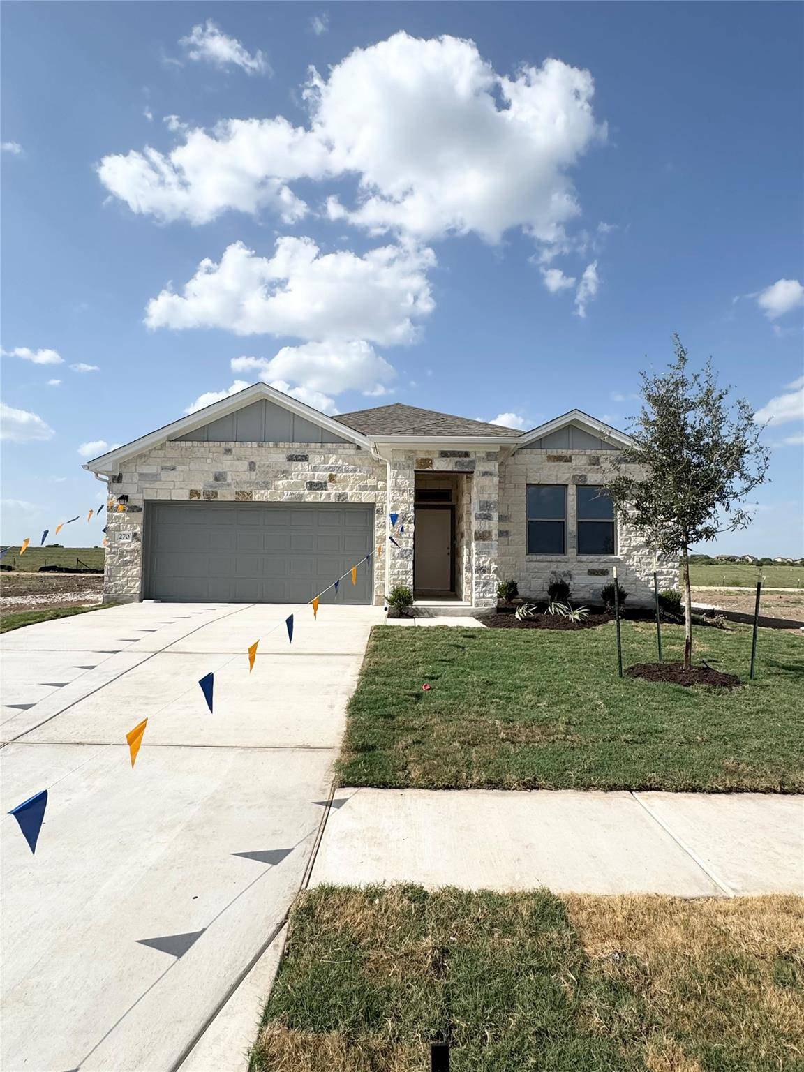 270 Pale Horse BND, Buda, TX 78610