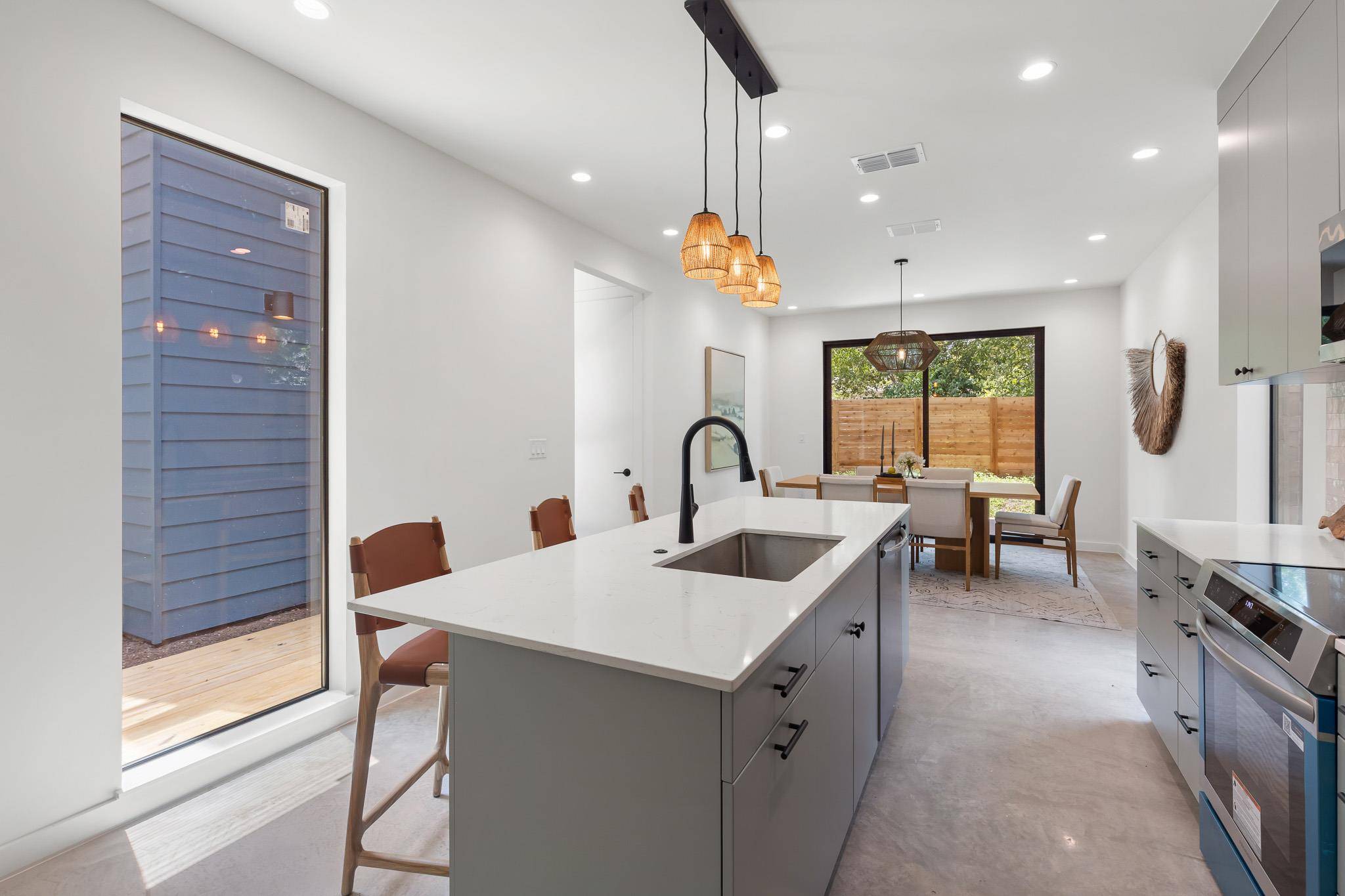 2308 S 2nd ST #2, Austin, TX 78704
