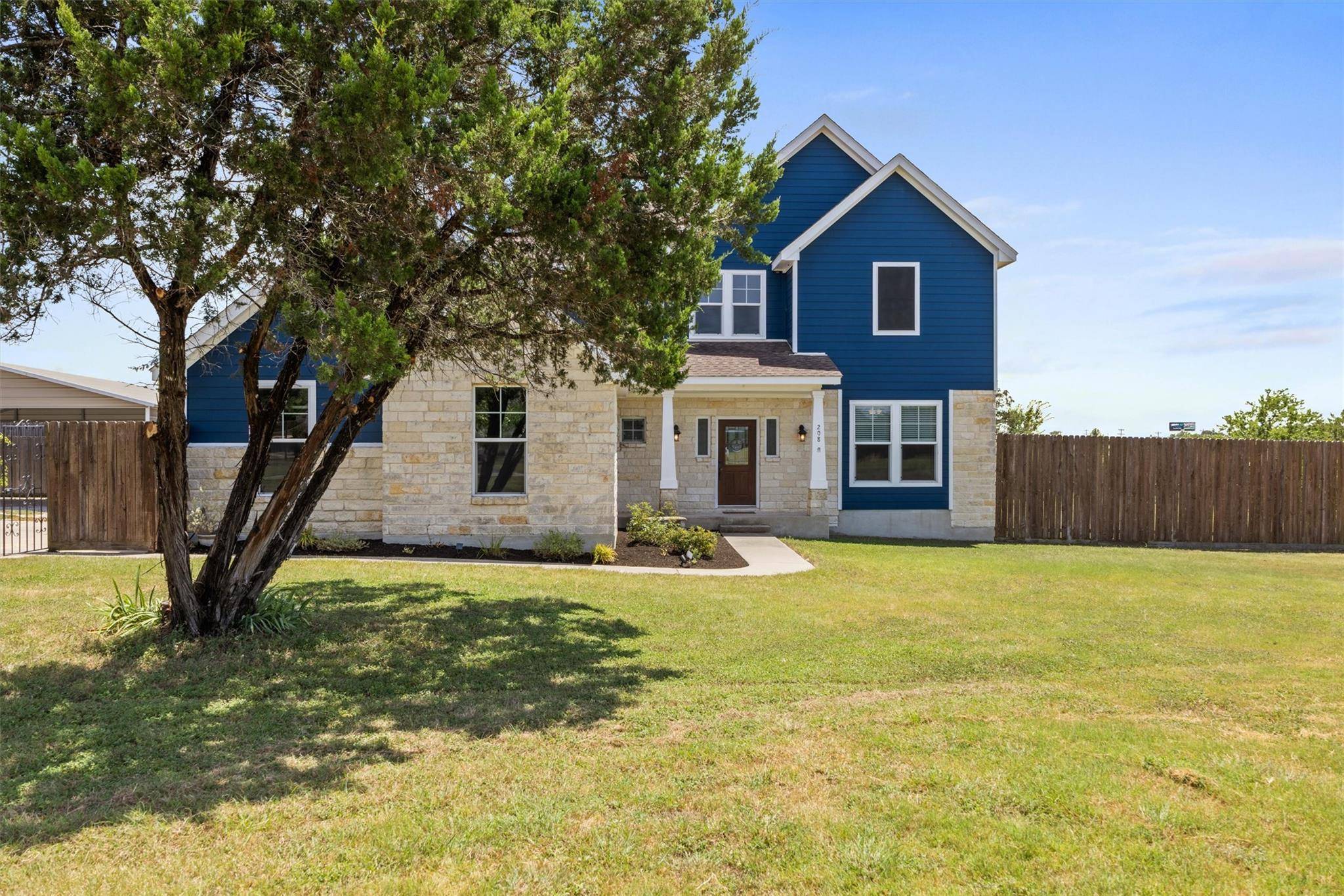 208 Dawn DR, Liberty Hill, TX 78642