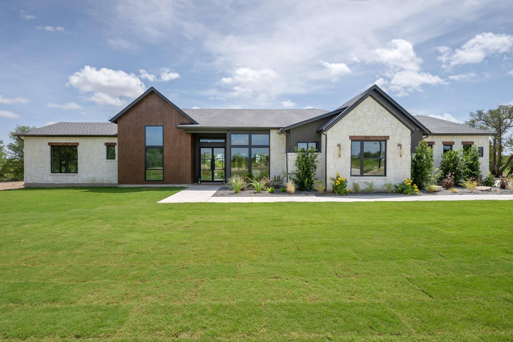505 Kasen CIR, Liberty Hill, TX 78642