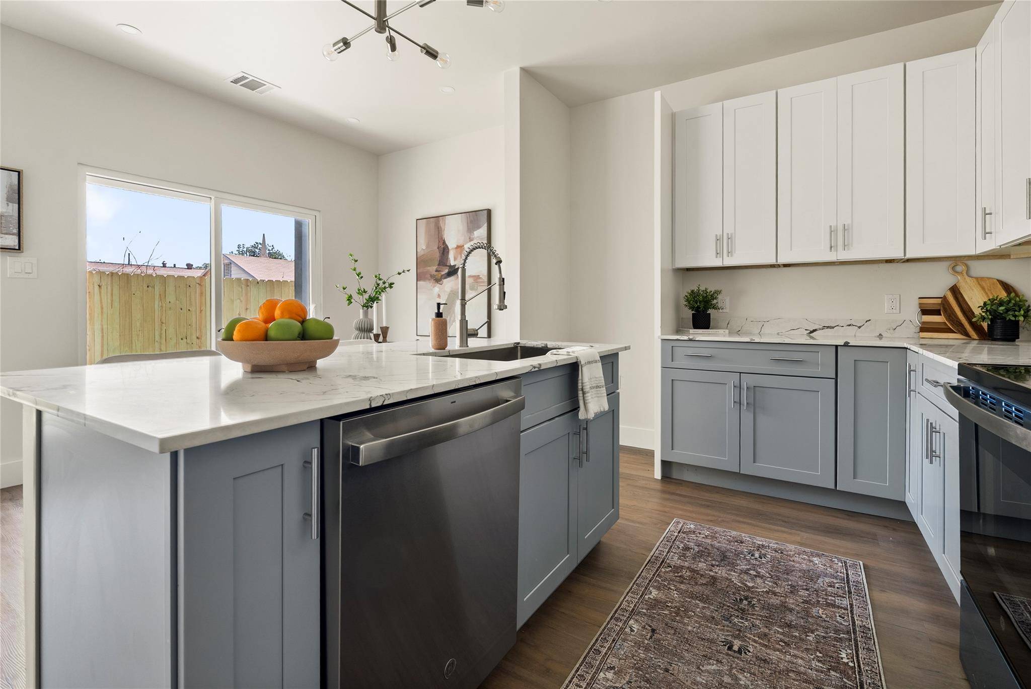 303 Hackberry LN, Austin, TX 78753