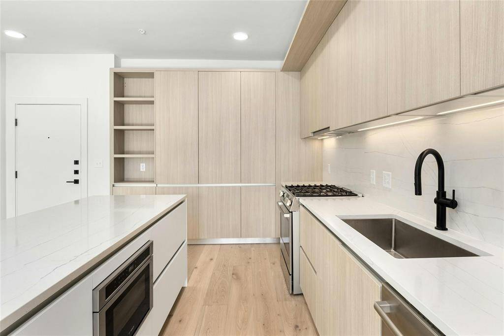 2209 S 1st ST #332, Austin, TX 78704