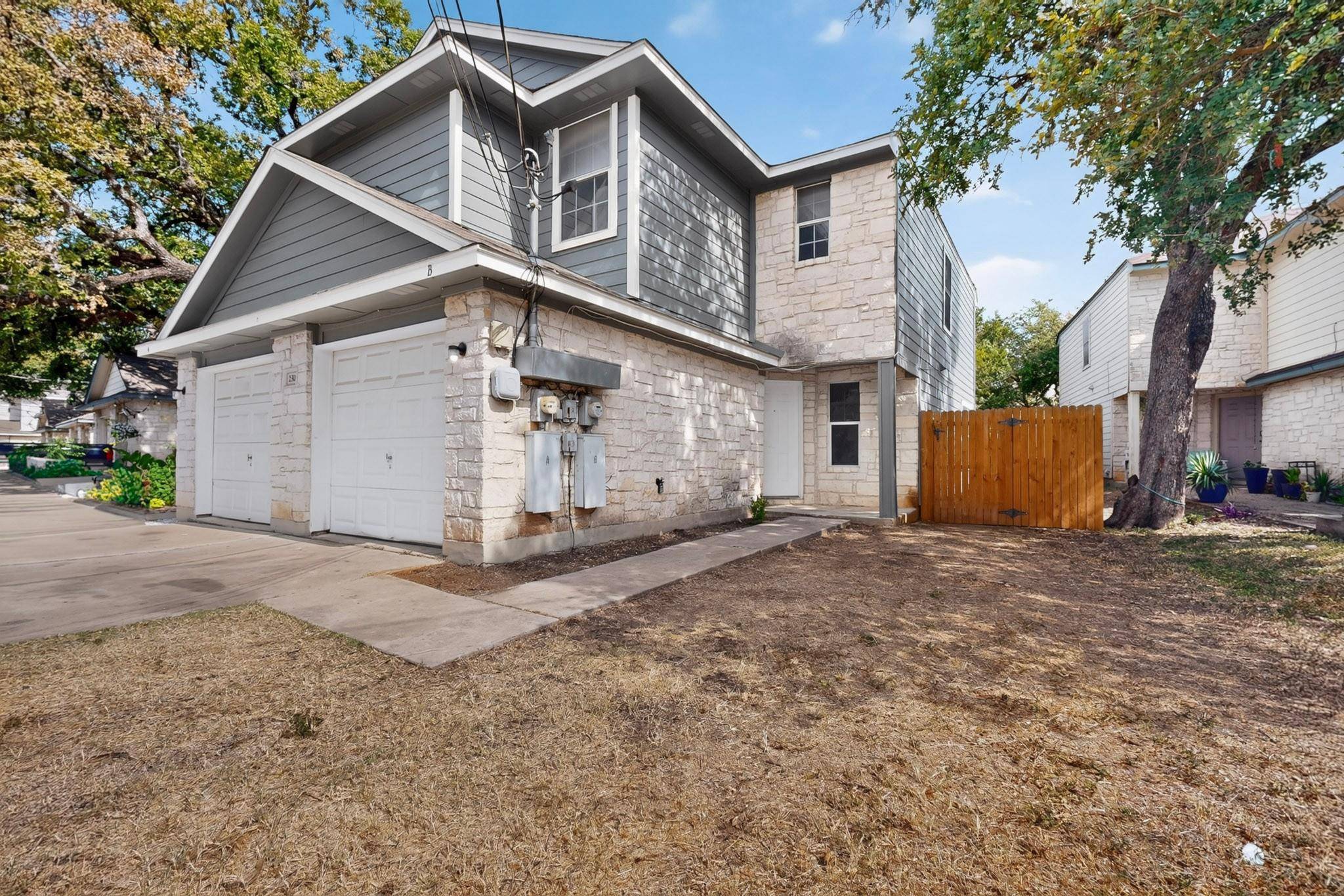 2318 Riddle RD #B, Austin, TX 78748