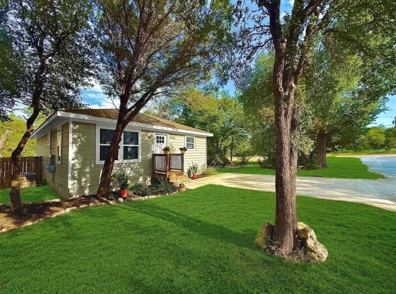 11403 Leander ST, Jonestown, TX 78645