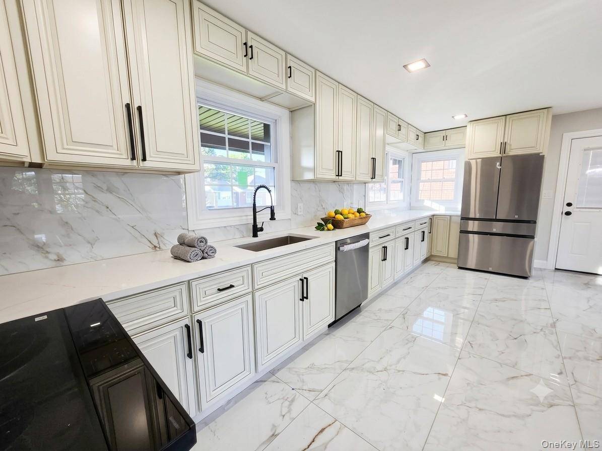 2488 Howard RD, North Bellmore, NY 11710