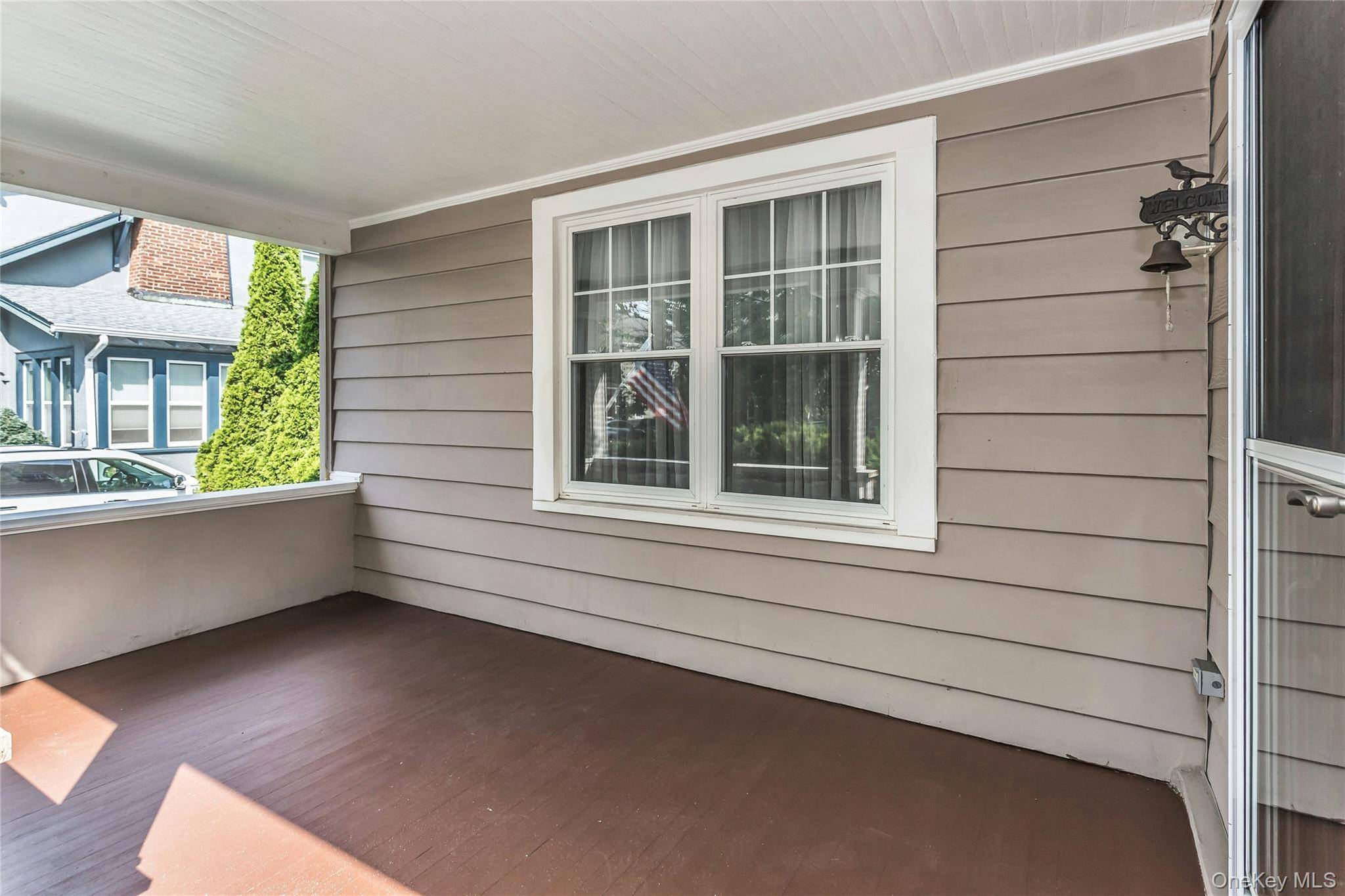 43 Elm ST, Lynbrook, NY 11563
