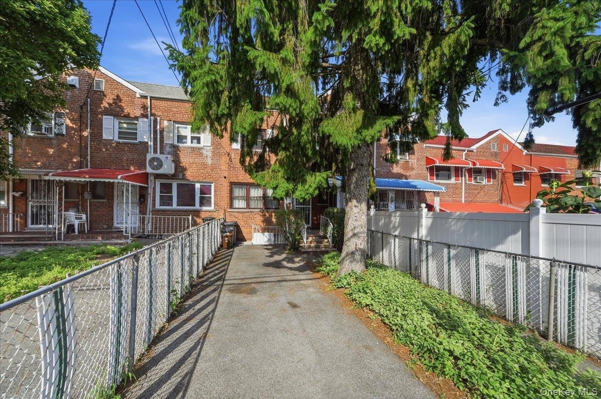 3310 Gunther AVE, Bronx, NY 10469