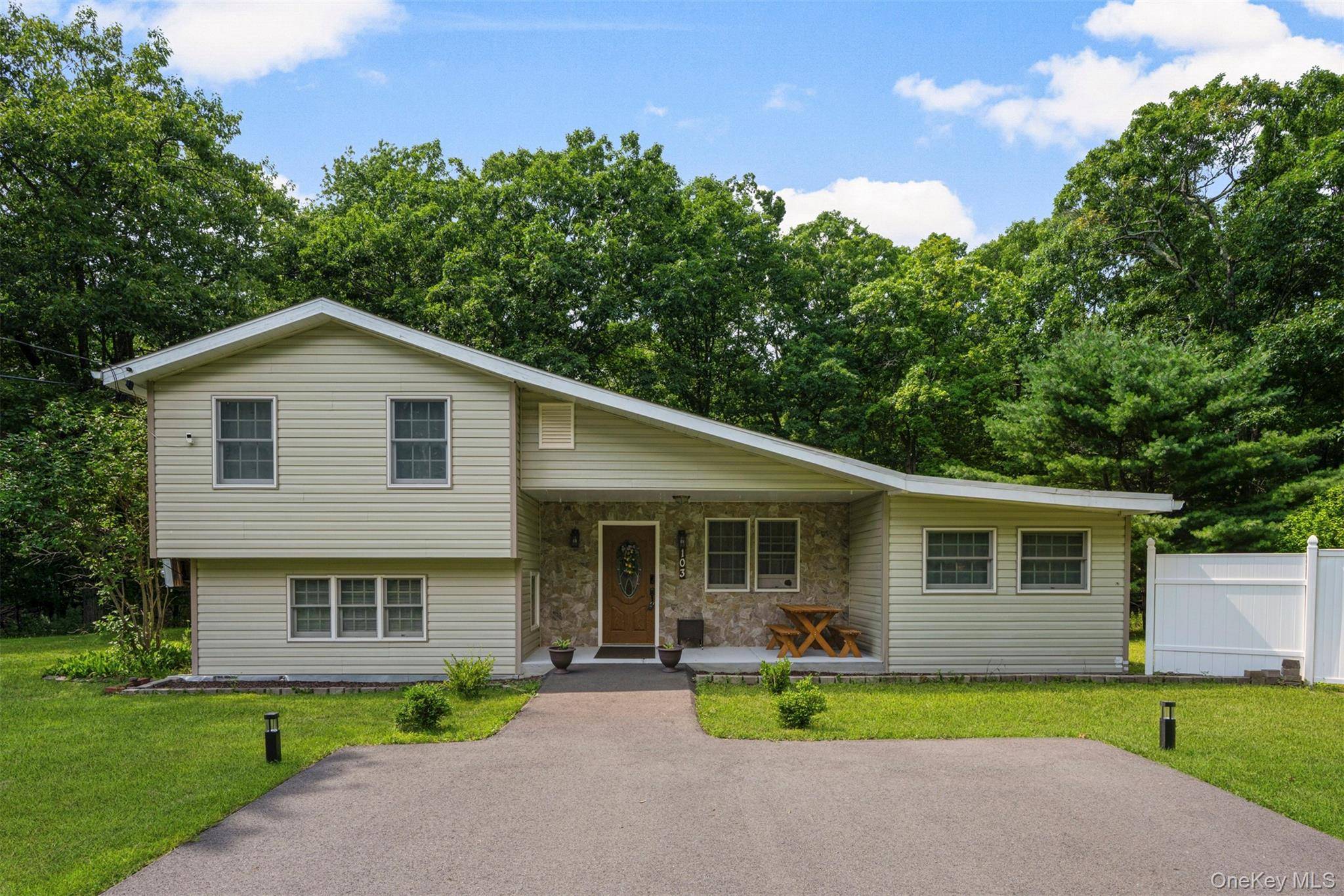 103 High Hill RD, Athens, NY 12015