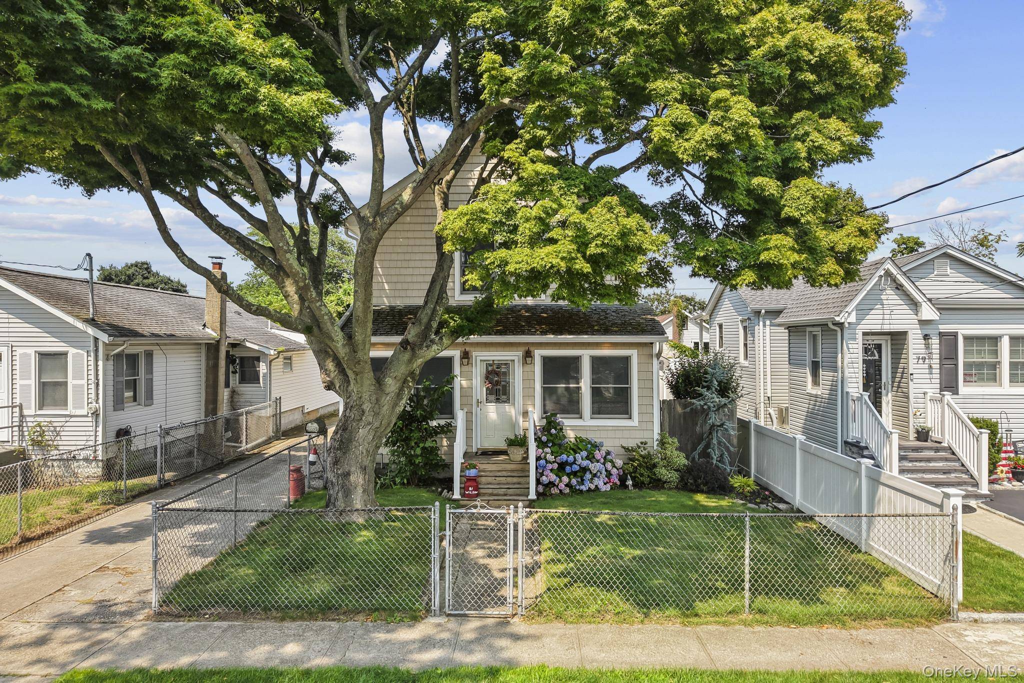 81 Wilson AVE, Amityville, NY 11701