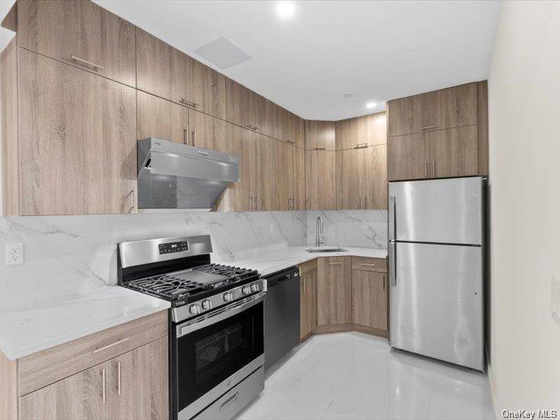 124-28 Queens BLVD #9A, Kew Gardens, NY 11415
