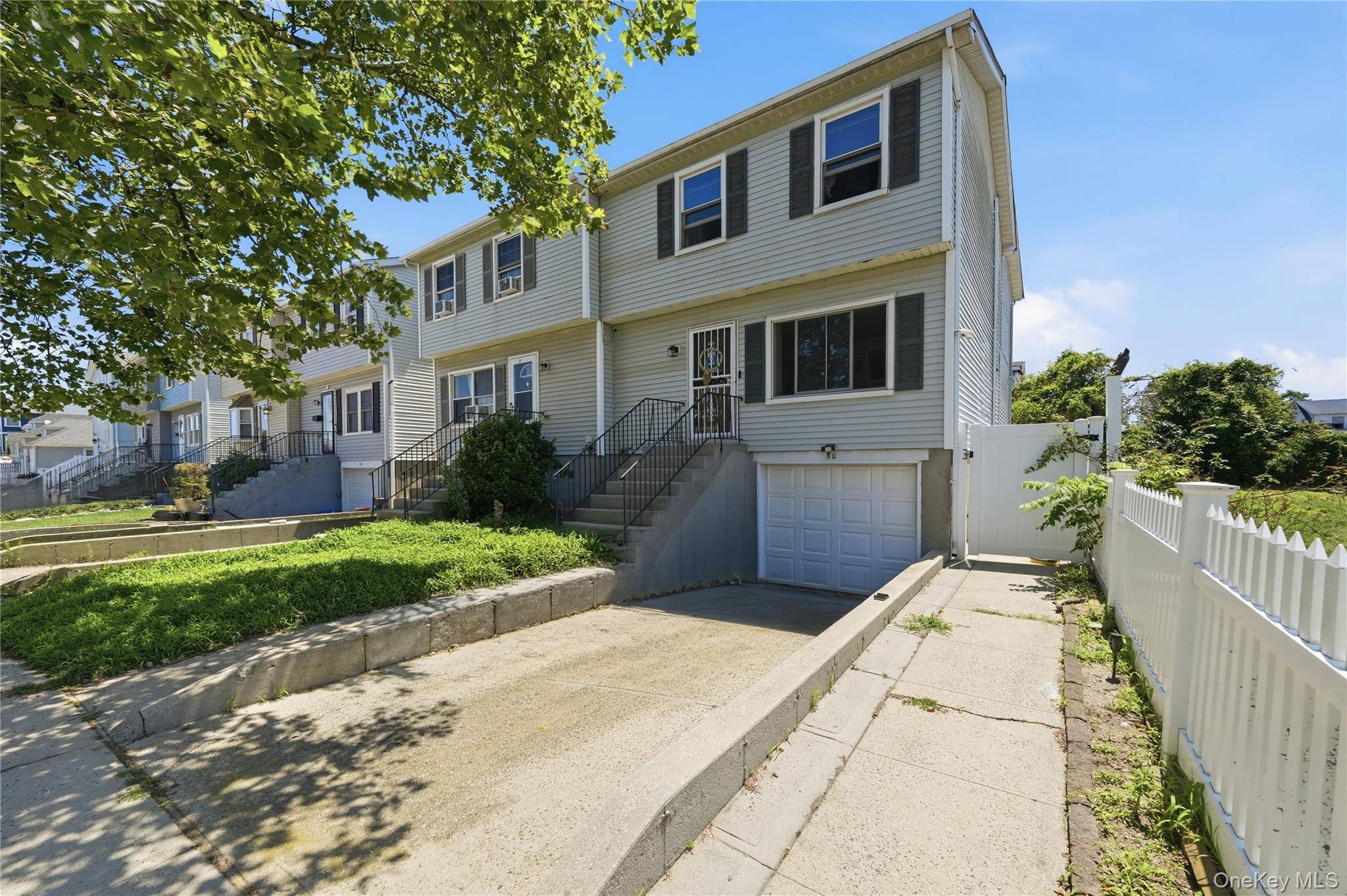 50 E Pine ST, Long Beach, NY 11561
