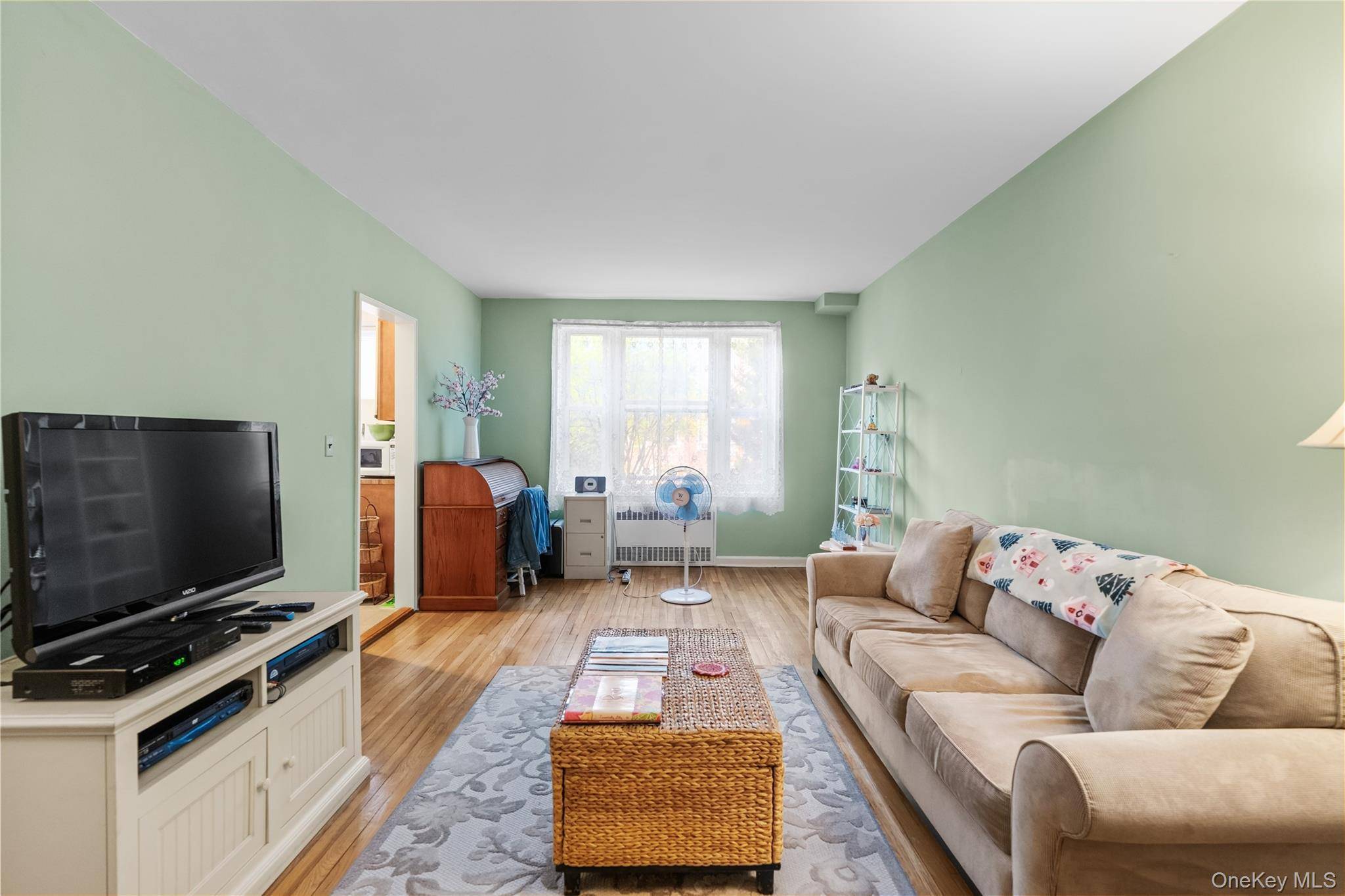 2 Overlook RD #1B6, White Plains, NY 10605