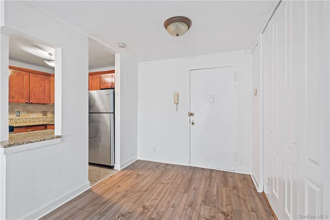 25 Franklin AVE #2O, White Plains, NY 10601