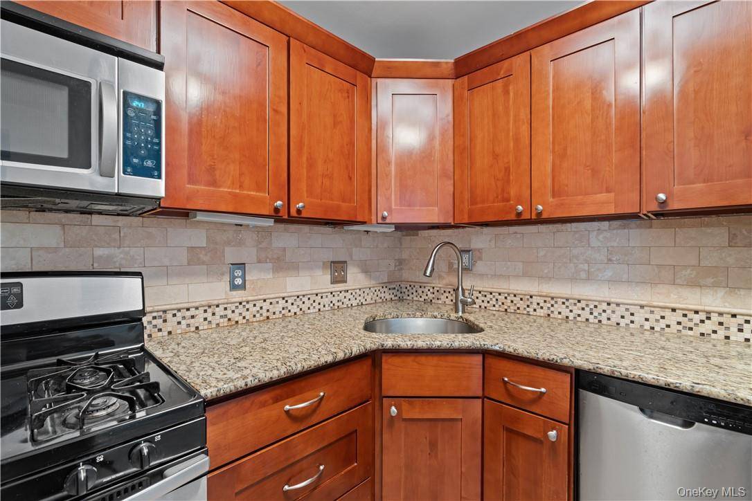 25 Franklin AVE #2O, White Plains, NY 10601