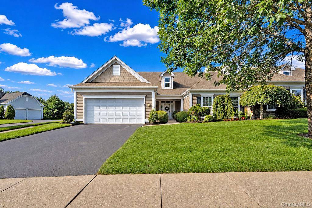 79 Samantha CIR, Westhampton, NY 11977