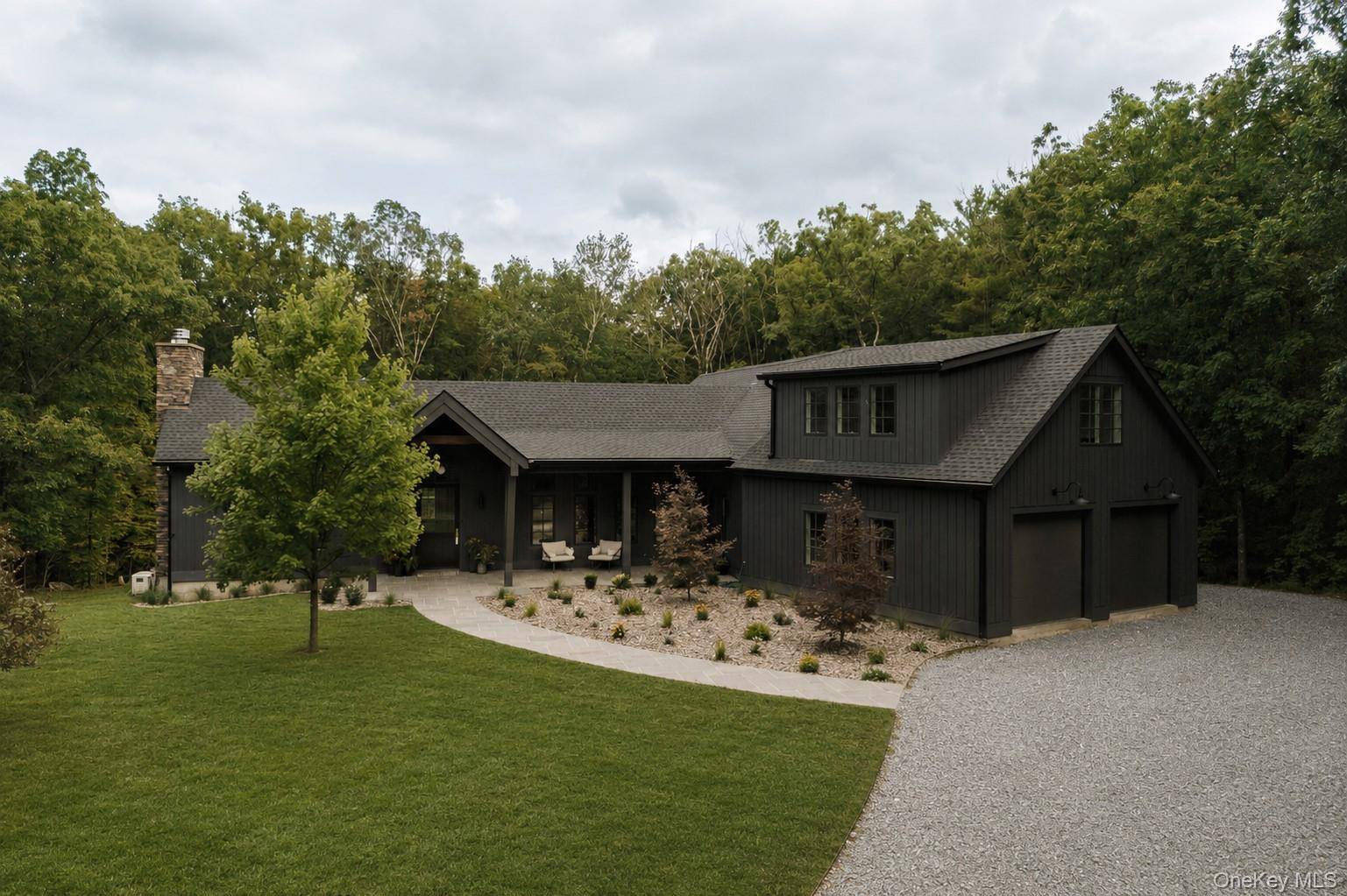 35 Old Farm RD, Rhinebeck, NY 12572