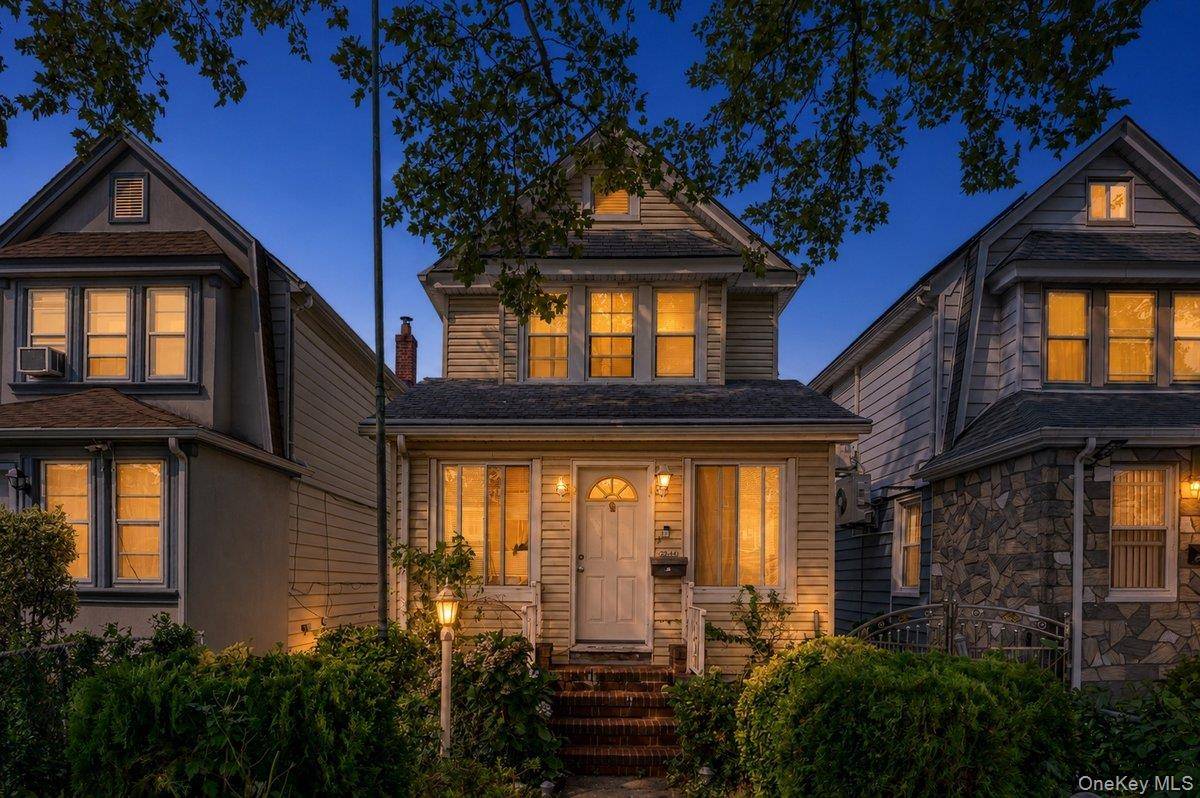 9344 Vanderveer ST, Queens Village, NY 11428