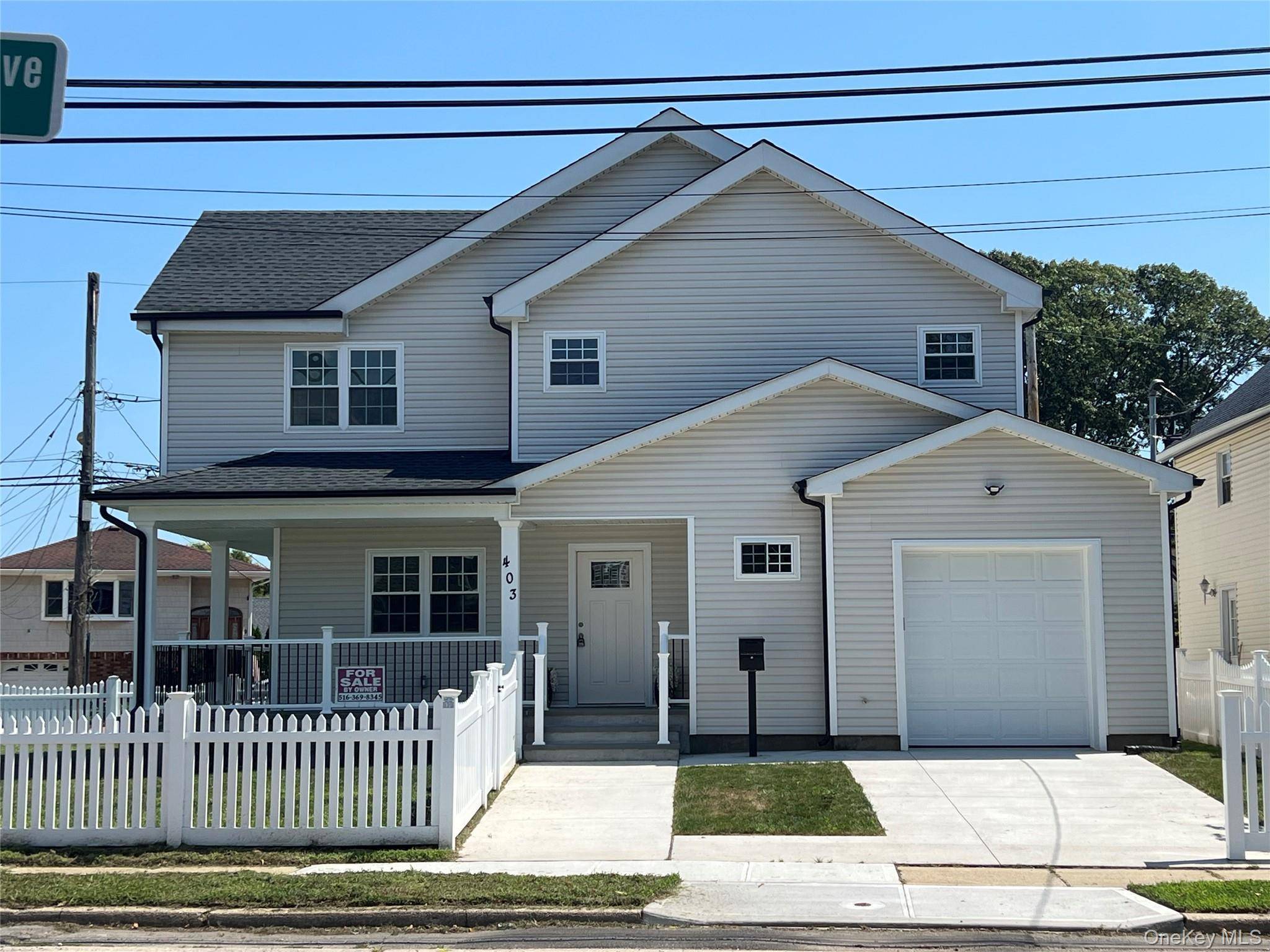403 S Bayview AVE, Freeport, NY 11520