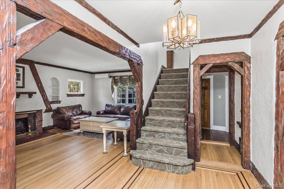 340 Princeton RD, Rockville Centre, NY 11570