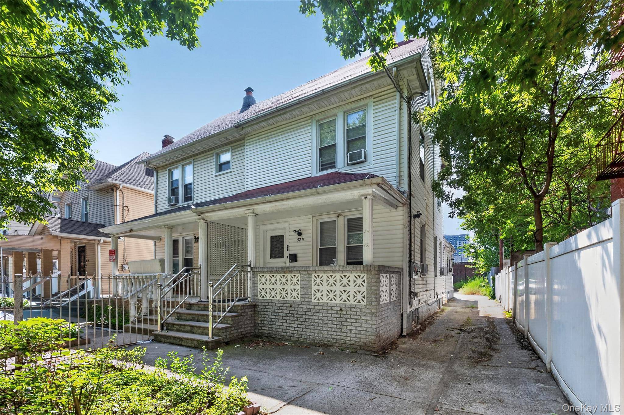 9216 173rd ST, Jamaica, NY 11433