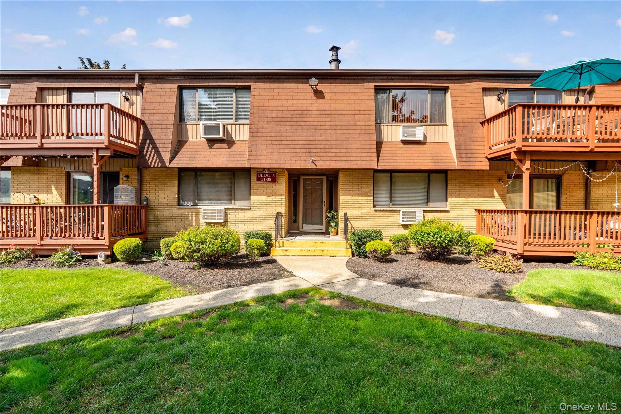 38 Richard CT, Pomona, NY 10970