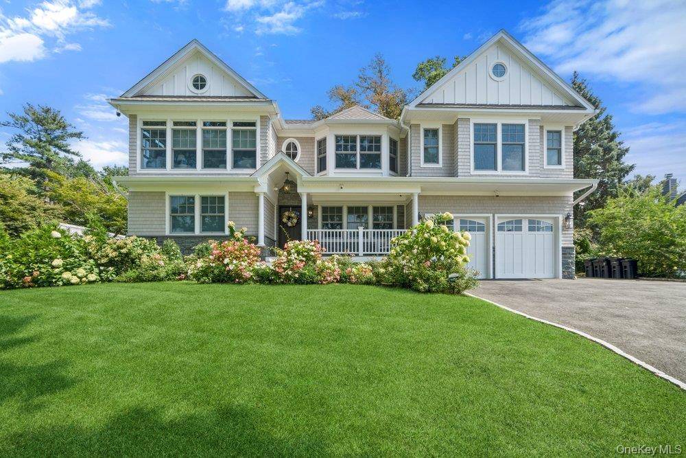 6 Shell DR, Glen Cove, NY 11542