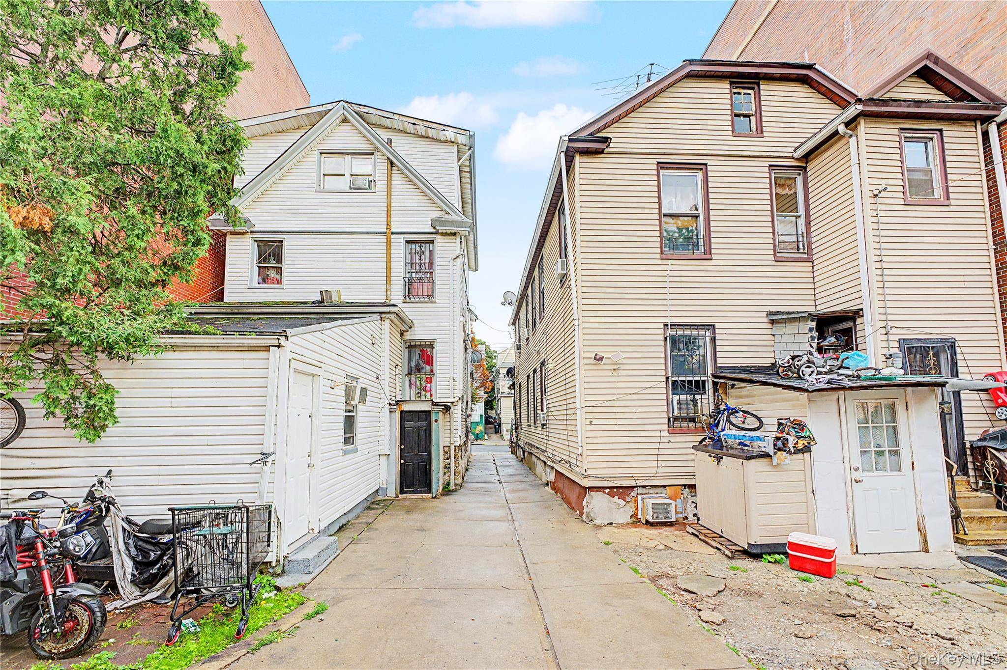 3723 111 ST, Corona, NY 11368