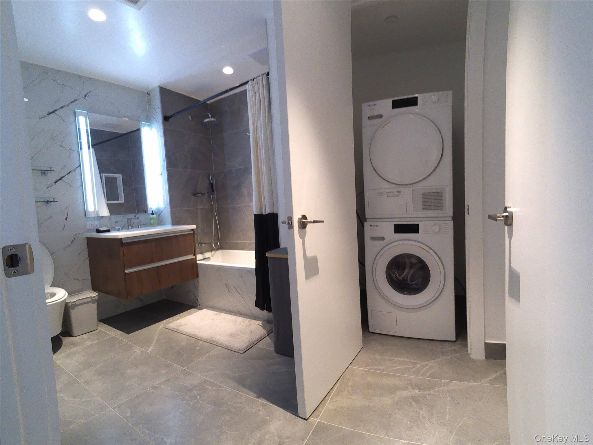 136-18 Maple AVE #5E, Flushing, NY 11355