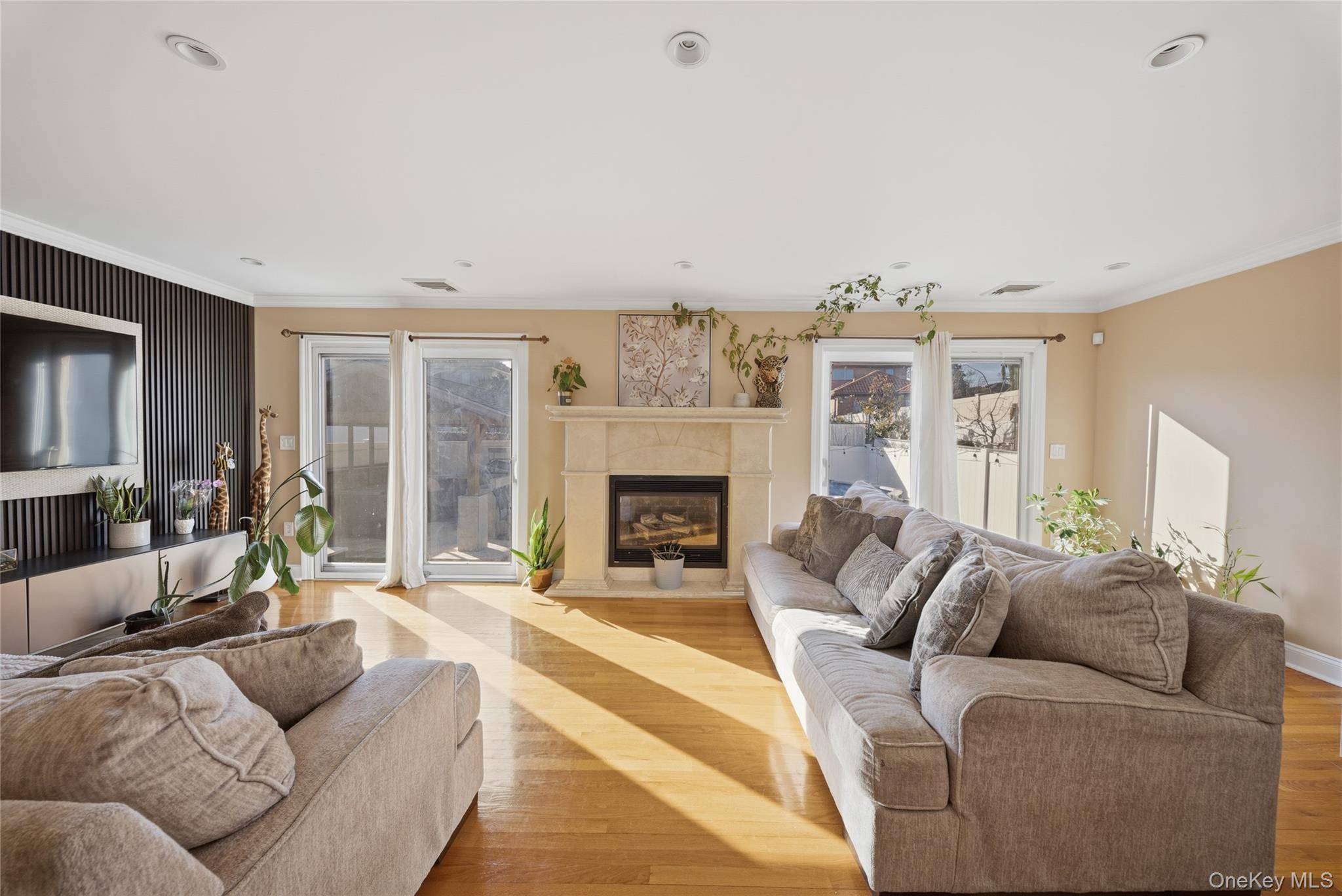 141-16 11th AVE, Malba, NY 11357