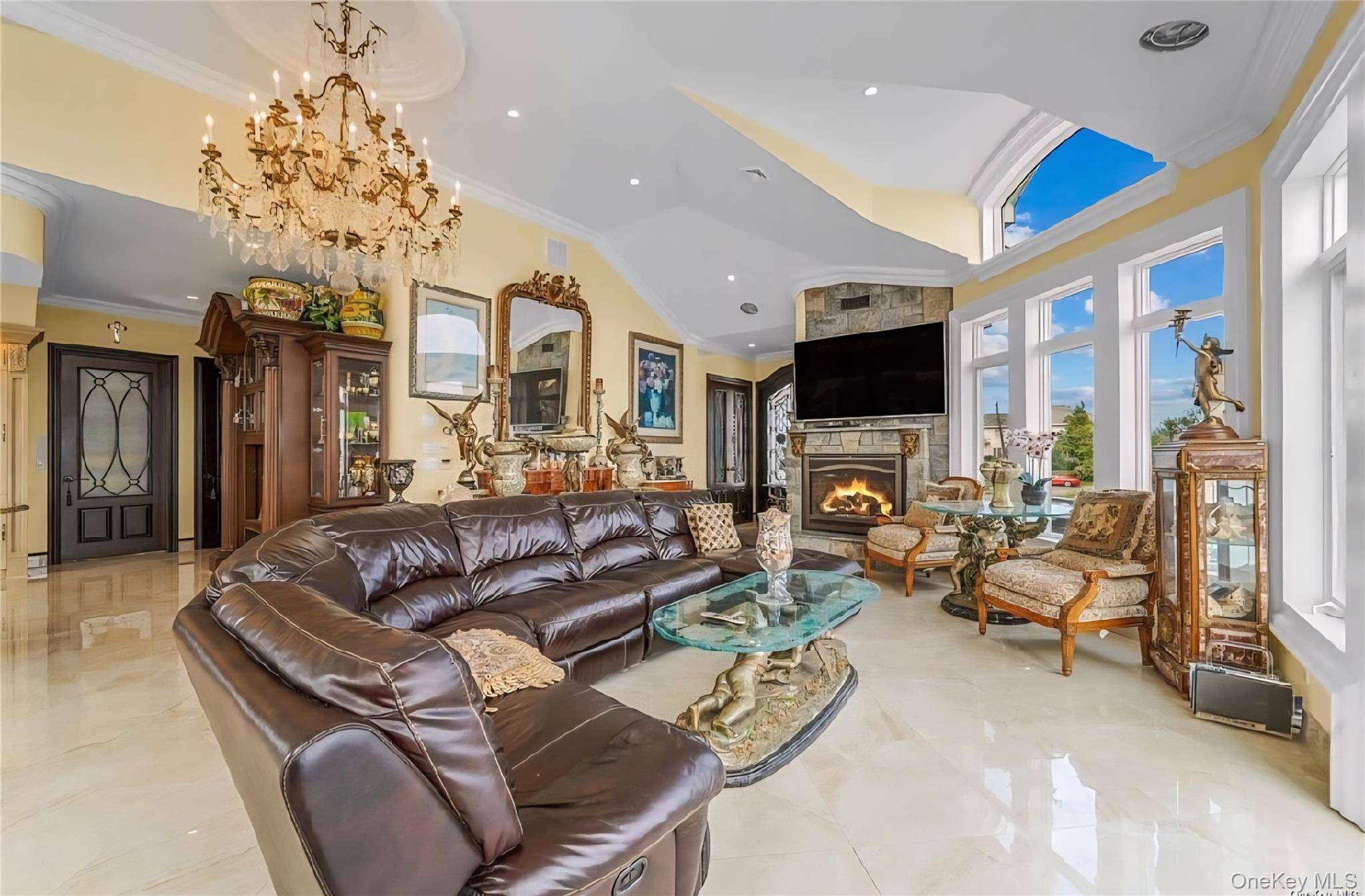 238 W Islip RD, West Islip, NY 11795