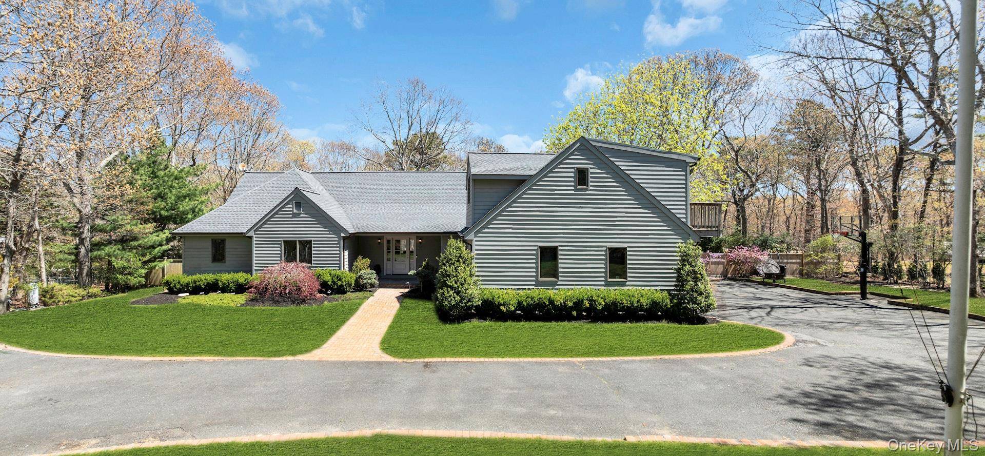 3 Quail RUN, Hampton Bays, NY 11946