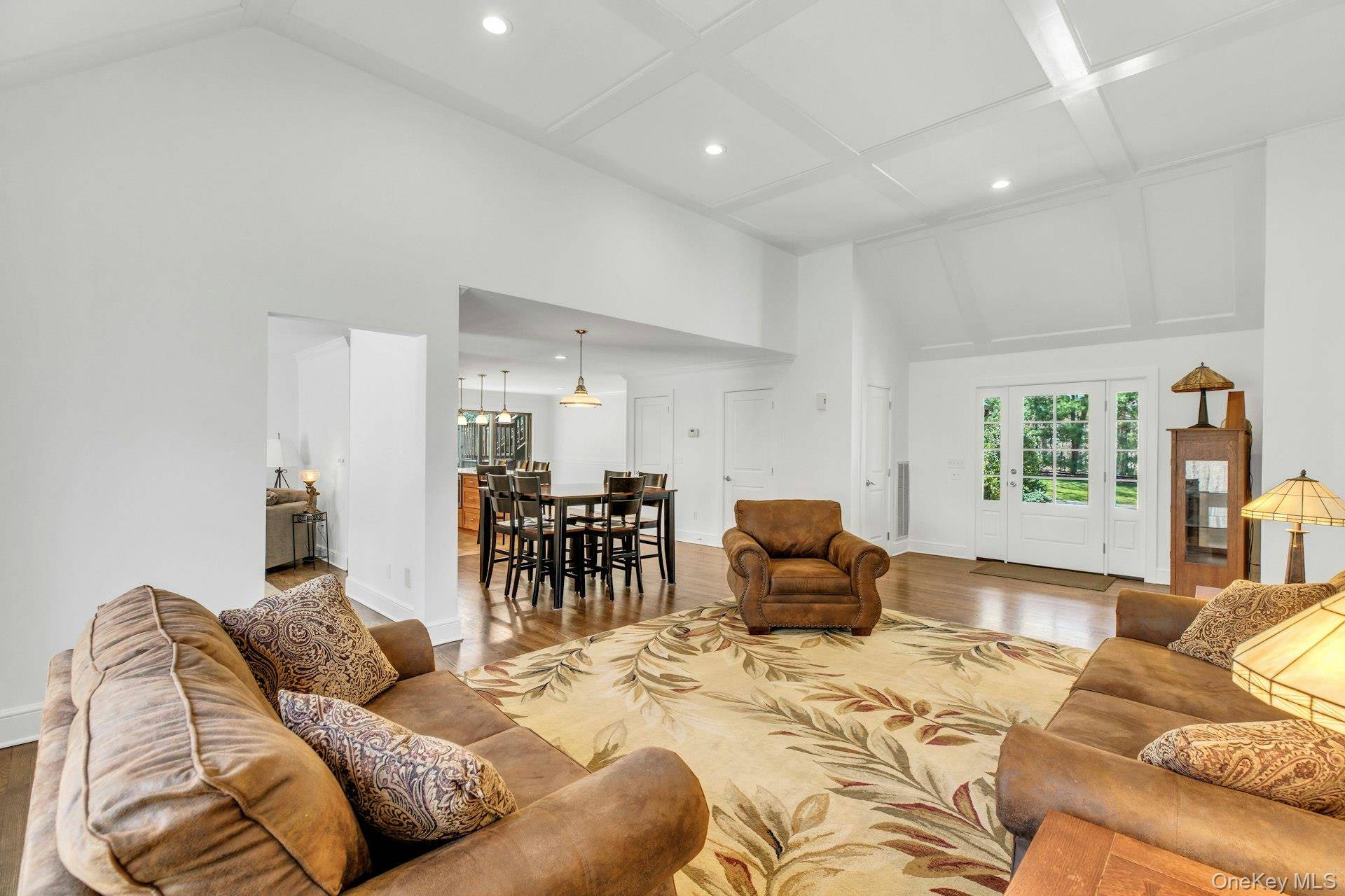 3 Quail RUN, Hampton Bays, NY 11946