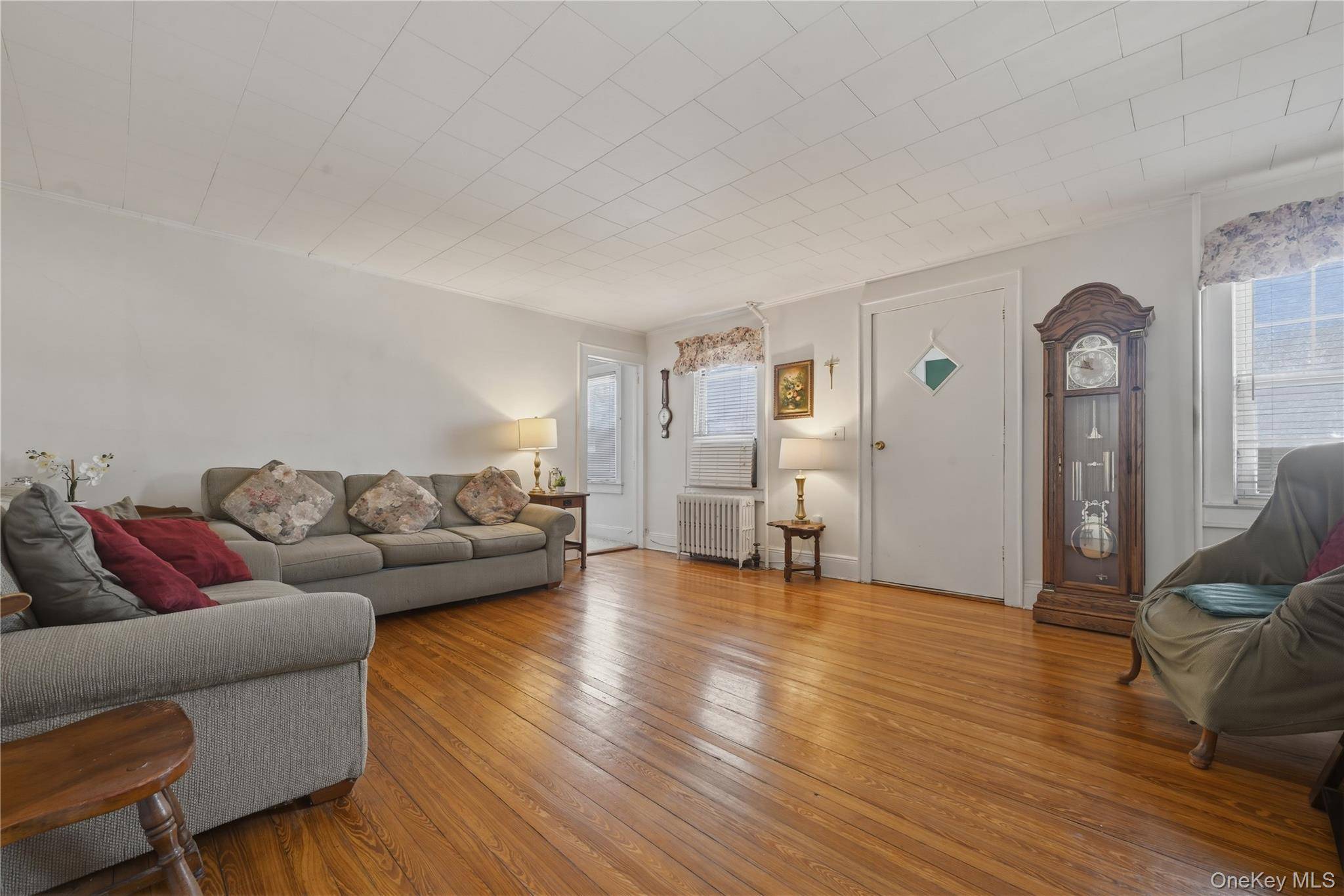 333 Ocean AVE, East Rockaway, NY 11518