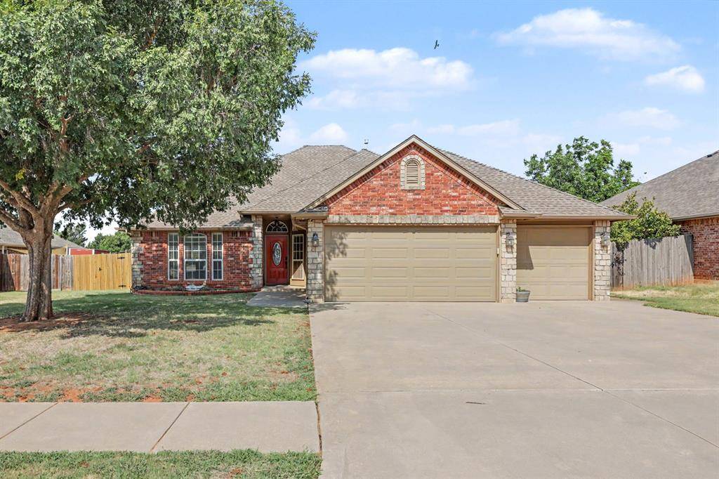 1125 S Oakey DR, Mustang, OK 73064